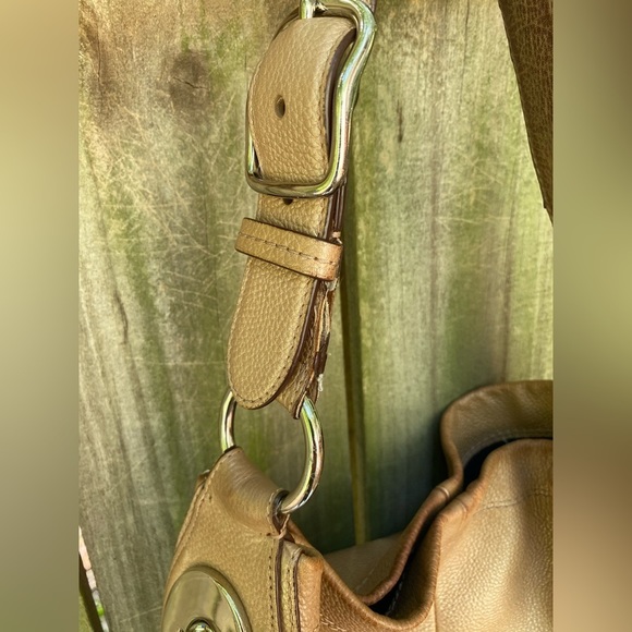 Coach Penelope Pebbled Leather Hobo Bag. F16535​​ - Picture 4 of 6